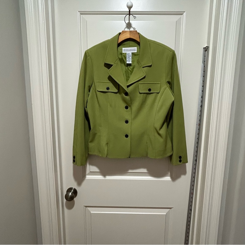 Jessica Howard Olive Green Women's size 12 Tall  Blazer. Very good condition